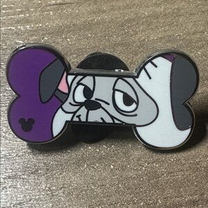 5/$25 Disney‎ Pocahontas Percy Bone Pin
